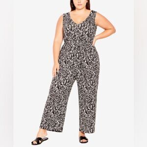 Avenue Black and white plus size v neck jumpsuit 4X NWT